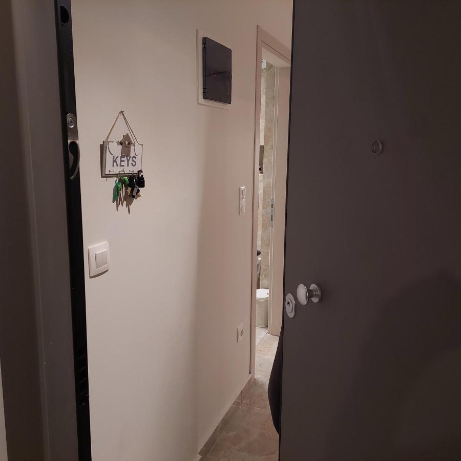 Budget Apartment To The Center Tesalonika Bagian luar foto
