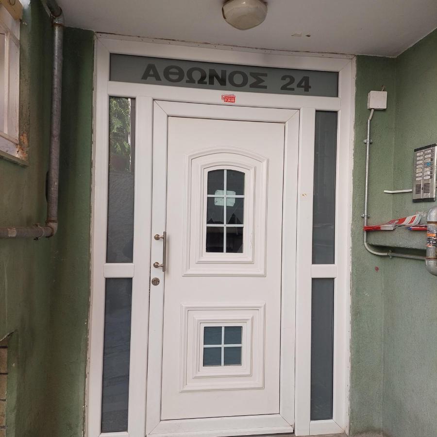 Budget Apartment To The Center Tesalonika Bagian luar foto